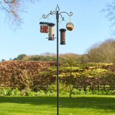5022506033639 1 Banquet Bird Feeding Station.jpg